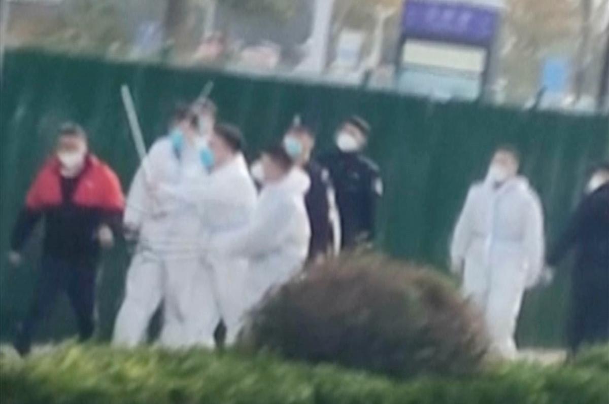 Foxconn Apologizes After Protest Erupted at China Factory