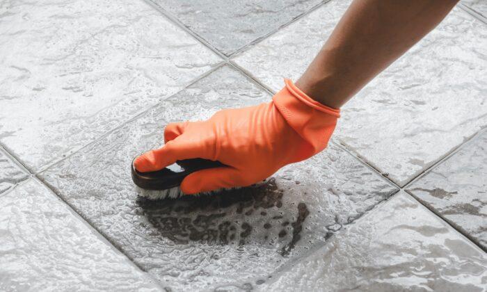 Cleaning Shower Grout Requires the Right Tool