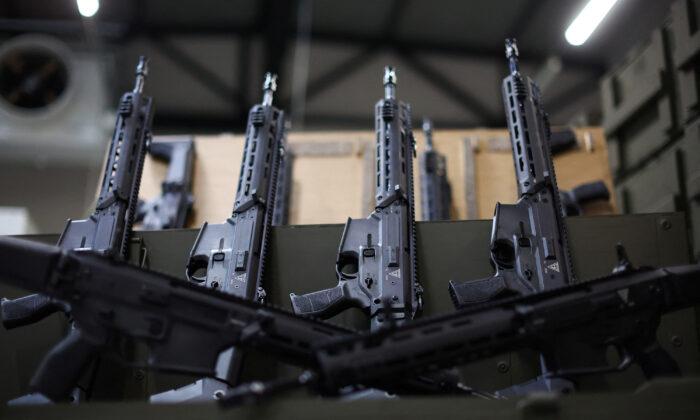 Weapons Industry Booms as Eastern Europe Arms Ukraine