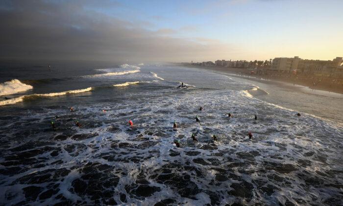 2 Drown When Panga Boat Capsizes Off Imperial Beach