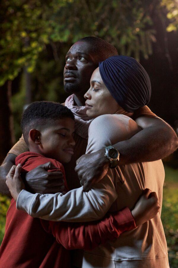 The Boone family: (L–R) Gunner (Lonnie Chavis), who hopes his mother will be cured, his father Amos (David Oyelowo) and mother Mary (Rosario Dawson), in "The Water Man." (MovieStillsDB)