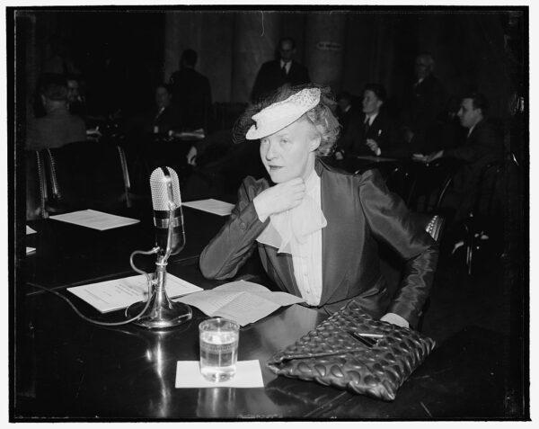Reporter Dorothy Thompson testifies before Congress in 1939. Library of Congress. (Public Domain)