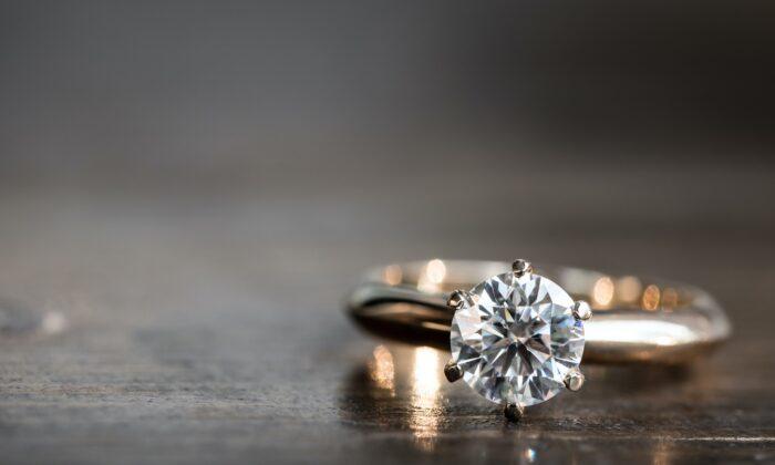 Sticky Situations: Bankrupt Mortgage Lender and a $10,000 Engagement Ring