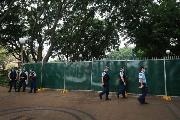  NSW Police assemble in Hyde Park for a morning briefing in Sydney, Australia, on Aug. 21, 2021. (Lisa Maree Williams/Getty Images)