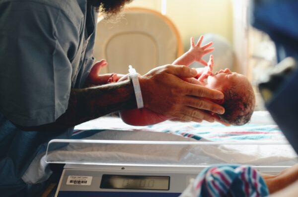 <span class="caption">When a baby girl is born, she has about a million eggs in her ovaries. </span>(Christian Bowen/Unsplash)