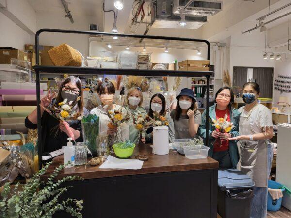 A group photo of some of the graduates from the dried flower arrangement certificate program in Taiwan, in May 2022. (Courtesy of Vivian Mak)