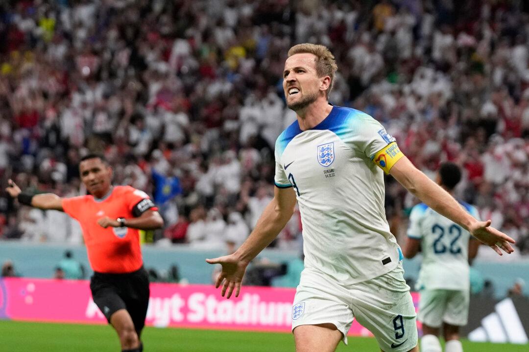 England Reaches World Cup Quarterfinals, Beats Senegal 3–0