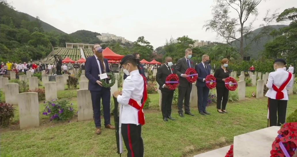 Consul general of Canada, Rachael Bedlington, and consul generals of other allied countries laid wreaths to mourn the fallen soldiers of the battle of Hong Kong at the 75th memorial ceremony on Sunday, Dec. 4, 2022. (Screenshot of the Facebook live broadcast of the Canadian Consulate General in Hong Kong and Macau)