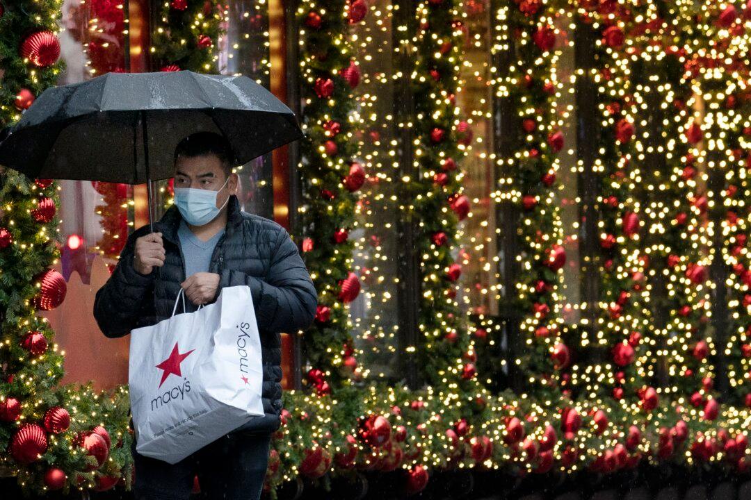 Holiday Survival Tips From 5 Financial Pros