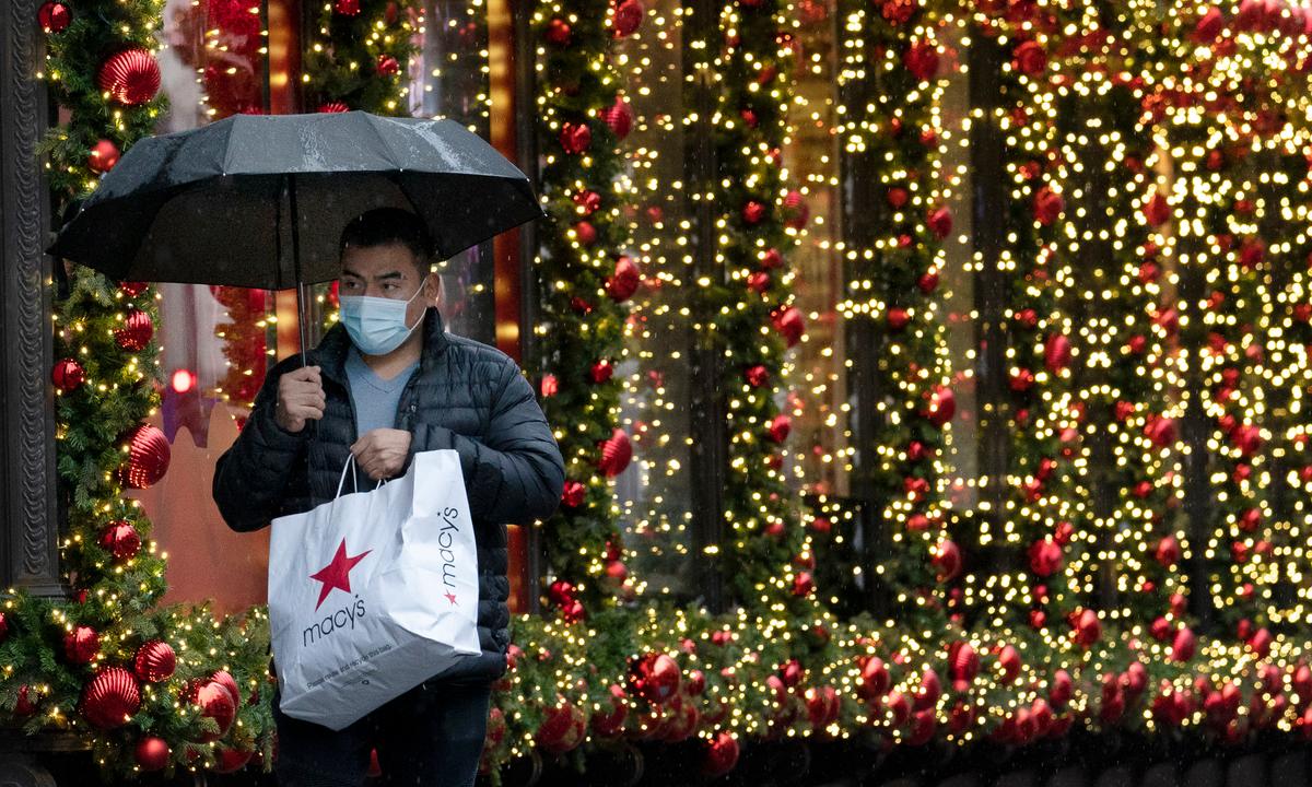 Holiday Survival Tips From 5 Financial Pros
