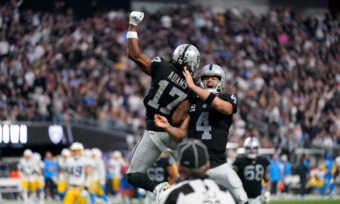 Carr-Adams Connection Rallies Raiders Past Chargers 27–20