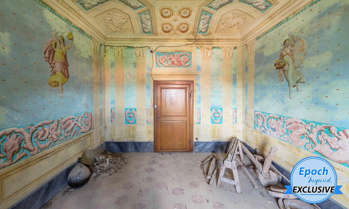‘The Imaginary Museum’: Rare Photos of Mural Paintings Found in Derelict, Forgotten Buildings