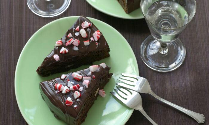Chocolate Peppermint Cake Features the Ultimate Holiday Flavor Combination