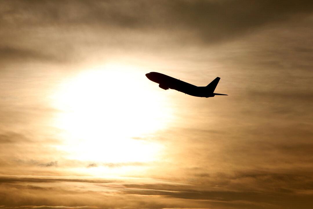 EU Agrees Law to Make Airlines Pay More for Carbon Dioxide Emissions