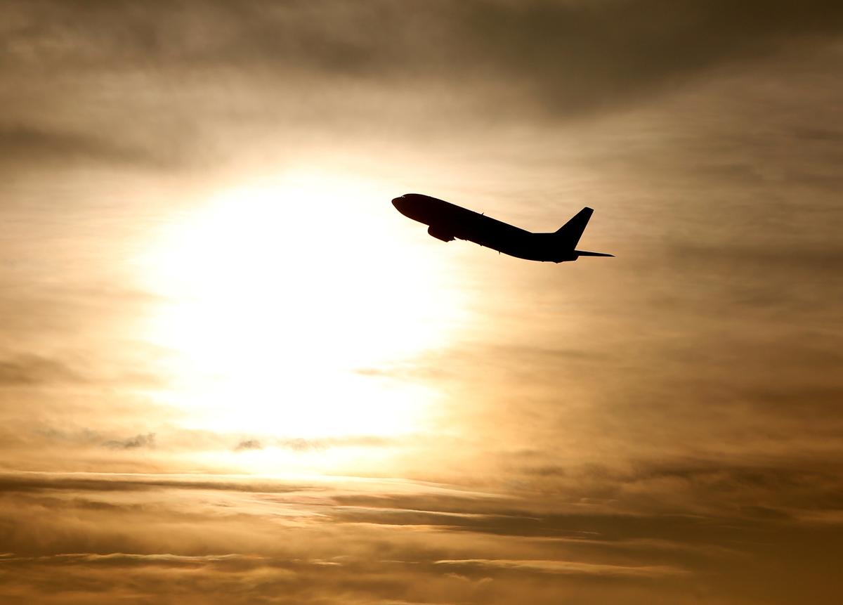 EU Agrees Law to Make Airlines Pay More for Carbon Dioxide Emissions