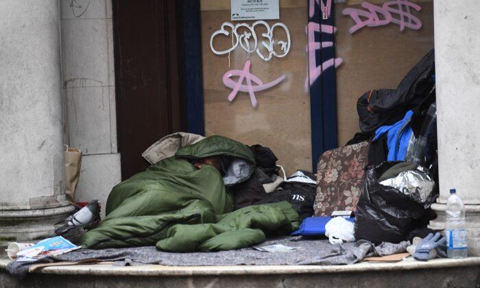 Homeless in London Vulnerable as UK Faces Drop in Temperatures