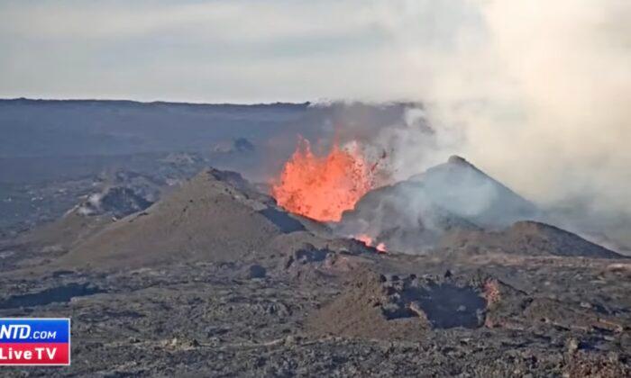 Mauna Loa Volcano in Hawaii Erupts