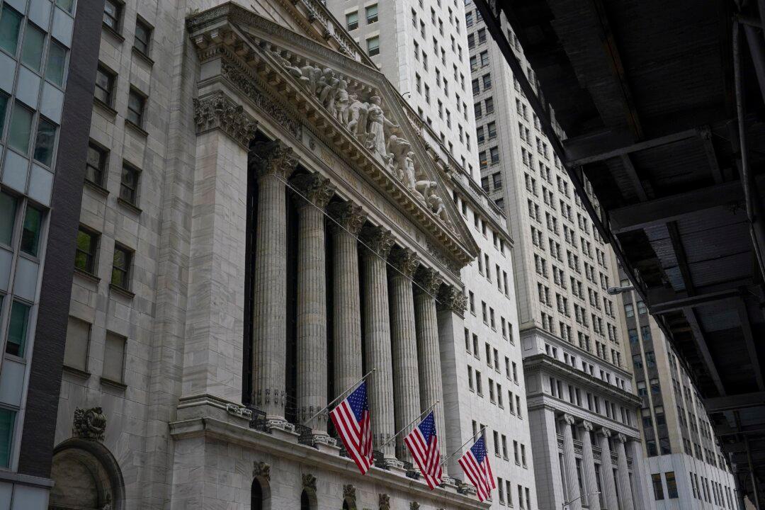 Slump in Tech Stocks Helps Send Wall Street to Another Loss