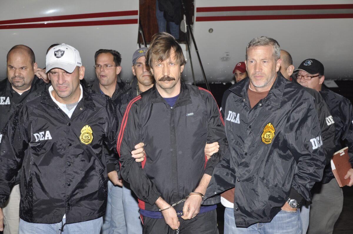 Former Soviet military officer and arms trafficking suspect Viktor Bout deplanes after arriving at the Westchester County Airport in White Plains, N.Y., on Nov. 16, 2010. (U.S. Department of Justice via Getty Images)