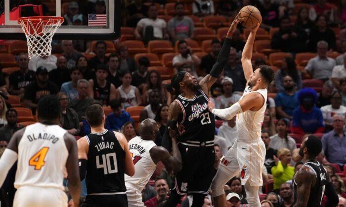 Heat Stave Off Clippers in Back-and-Forth Tilt