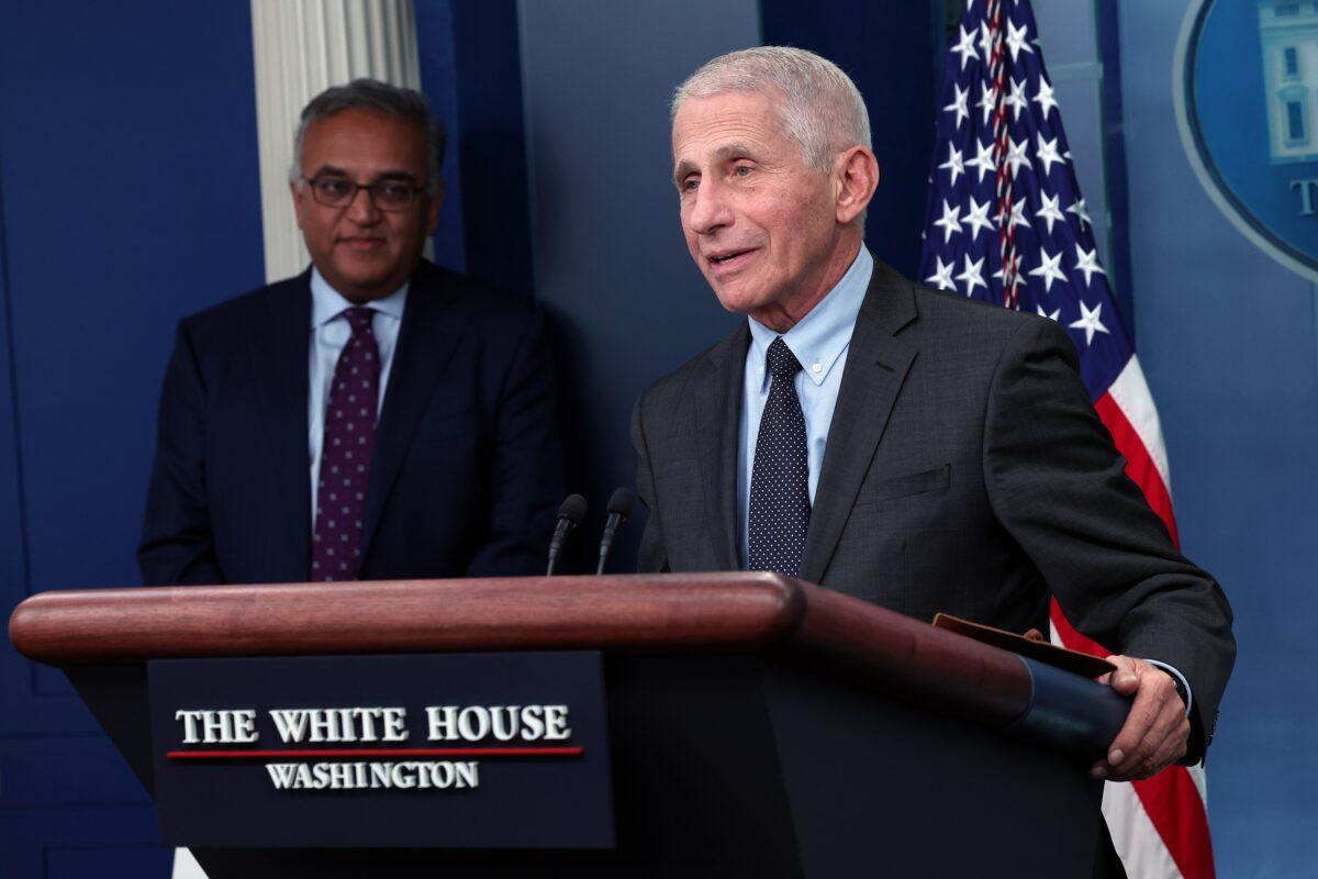 Dr. Anthony Fauci, the White House's chief medical advisor, speaks alongside COVID-19 response coordinator Dr. Ashish Jha during a briefing in Washington in a Nov. 22, 2022, file image. (Win McNamee/Getty Images)