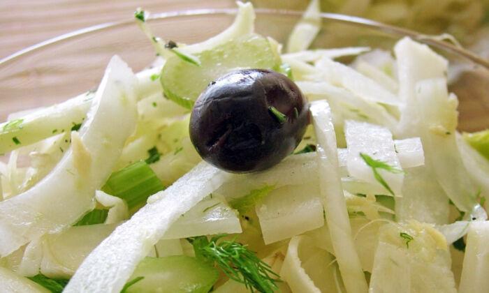 Fennel Salad With Lemon Parmesan Dressing Is Zesty and Refreshing