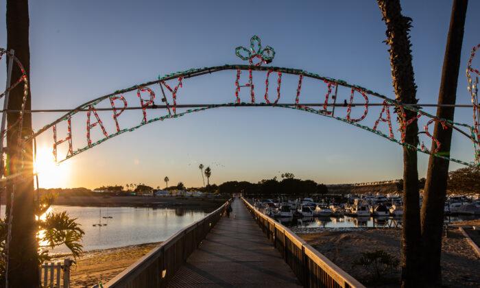 Where to Watch Newport Beach’s Christmas Boat Parade