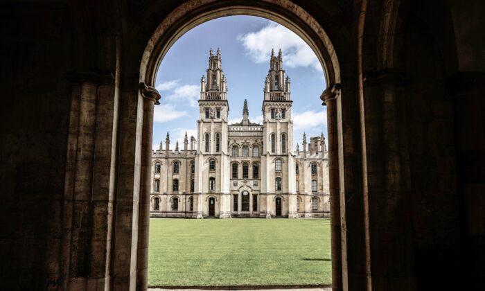 White Students Are Minority in Oxbridge Applicants for 1st Time