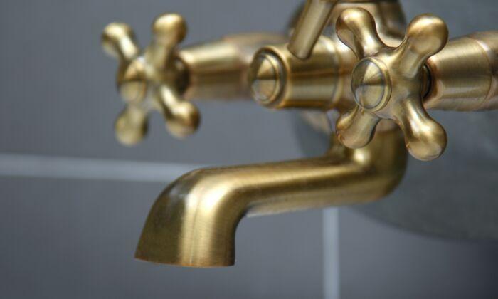 Install Brass Water Faucets That Don’t Tarnish