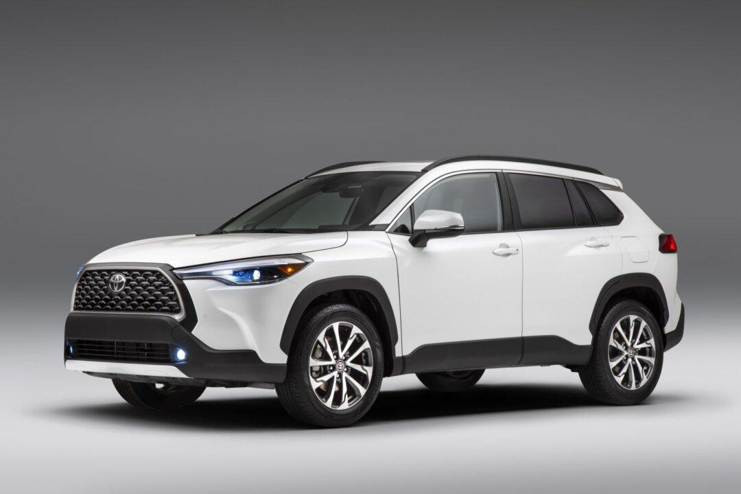 2022 Toyota Corolla Cross XLE AWD
