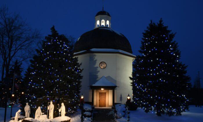 Michigan Chapel Celebrates Silent Night Hymn