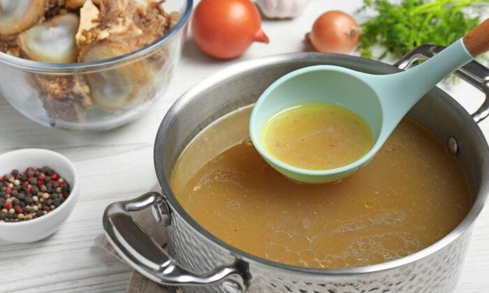 The Healing and Age-Reversing Effects of Better Bone Broth (+Recipe)