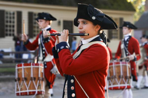 Colonial Williamsburg Fifes & Drums perform an evening march. (Samira Bouaou for American Essence)
