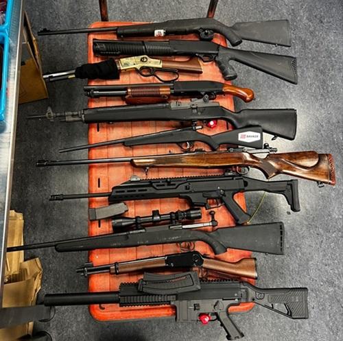Edmonton police recovers 11 firearms from an alleged drug trafficking house in central Edmonton on Nov. 17, 2022. (Edmonton Police Service)