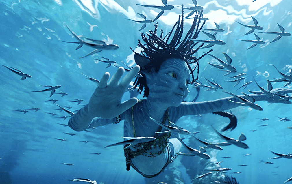 The talented and intuitive Kiri (Sigourney Weaver) learns to hold her breath interminably, in "Avatar: The Way of Water." (20th Century Studios)
