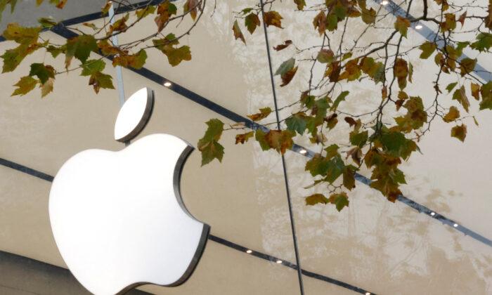 Apple Loses $1 Trillion in Market Value in a Year