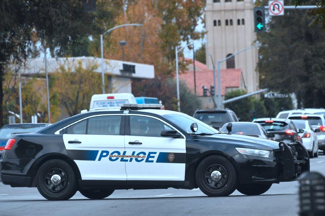Police: California Officers Shoot, Kill Man Armed With Knife