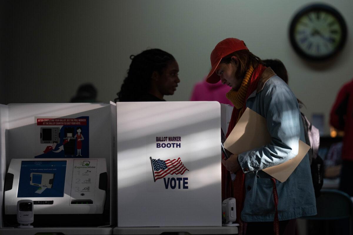 People vote on Election Day at a polling location at Indianola Church of Christ in Columbus, Ohio, Nov. 8, 2022. Many Americans are keeping a close eye on the tightly contested races. (Drew Angerer/Getty Images)
