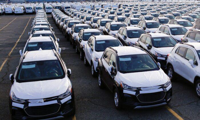 US New Vehicle Sales to Fall in December as High Prices Deter Buyers: Report