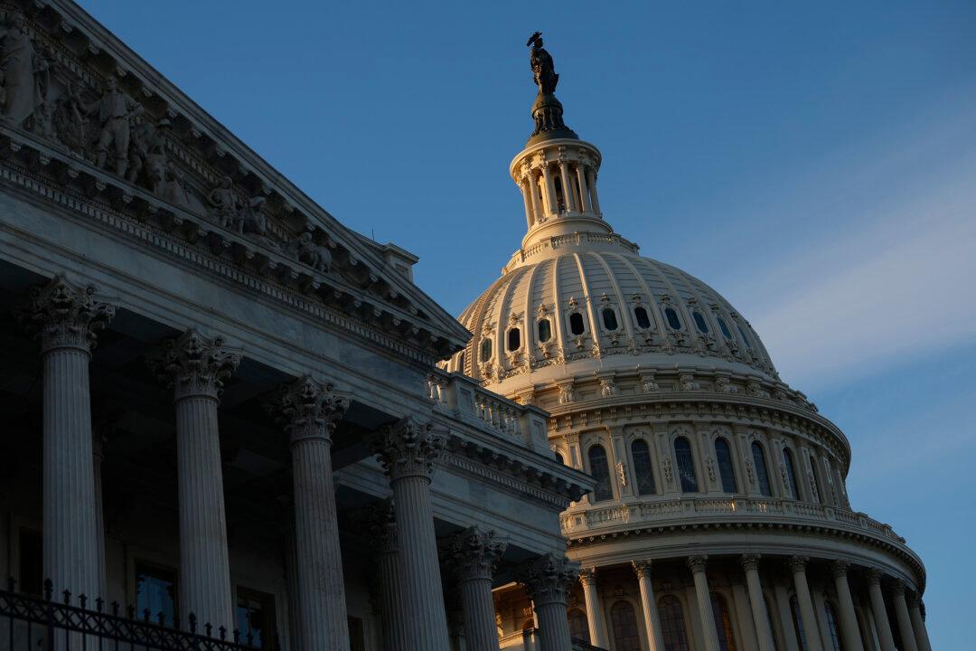Report on Congressional Stock Returns Raises Concerns About Insider Trading in Washington