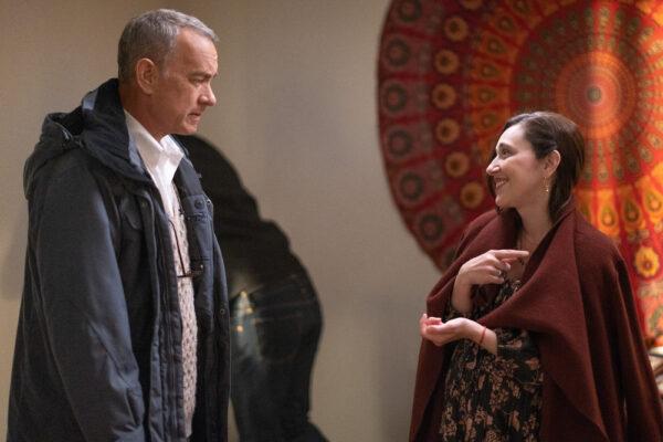 Otto (Tom Hanks) and Marisol (Mariana Treviño) have little in common, in "A Man Called Otto." (Sony Pictures)