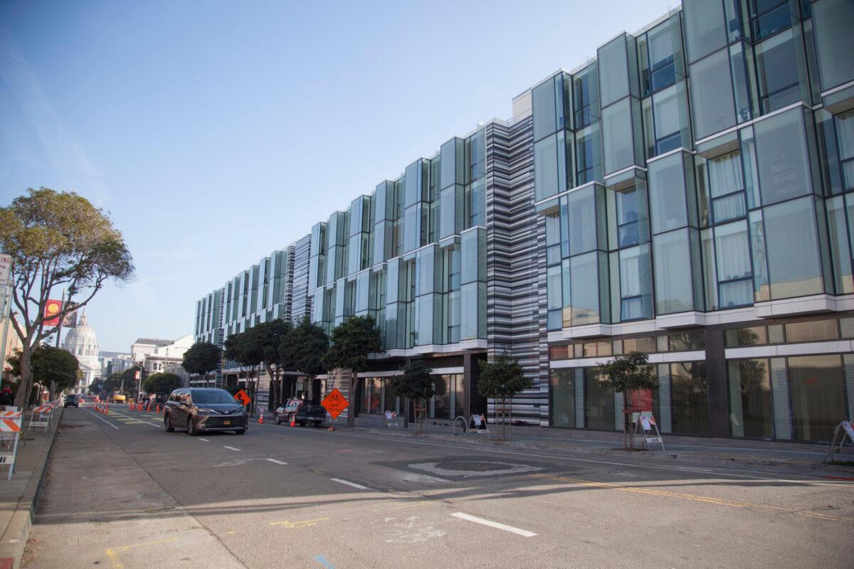 The building project 555 Fulton Street in San Francisco on Dec. 20, 2022. (Lear Zhou/The Epoch Times)