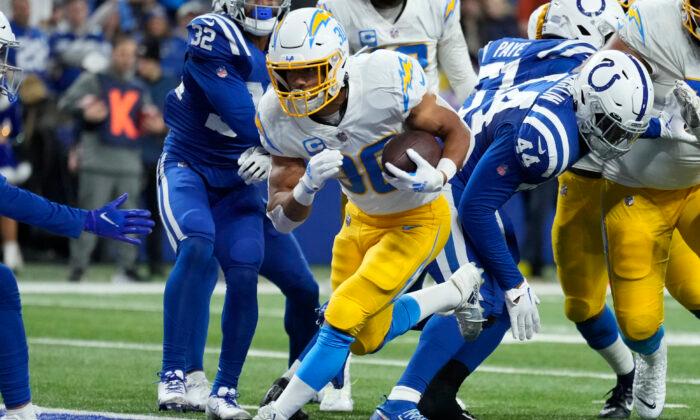 Chargers Reach Playoffs, Beat Foles, Overmatched Colts 20–3