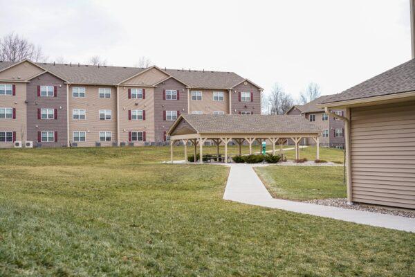 A 3-year-old boy died in one of the apartments inside Deerfield Commons in the Town of Wallkill, N.Y. A view of the apartment complex on Dec. 27, 2022. (Cara Ding/The Epoch Times)