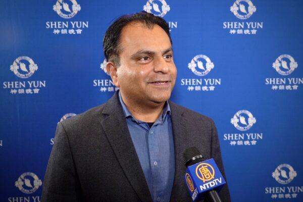 Zameer Sachedina enjoyed Shen Yun Performing Arts at Atlanta Symphony Hall, on Dec. 27, 2022. (Roland Ree/The Epoch Times)
