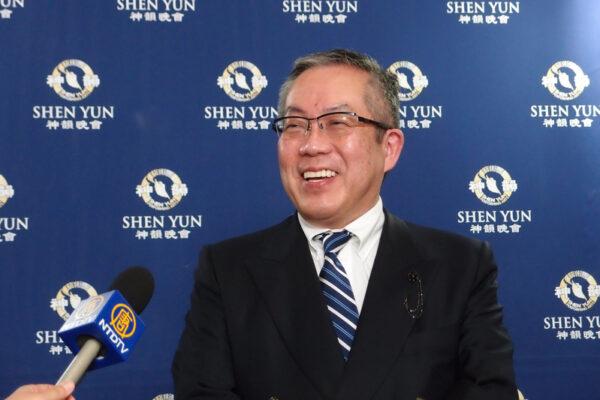 Mr. Osato Kuniaki, who is the president of the health and beauty products sales company Blue-Eye in Fukuoka, attends Shen Yun Performing Arts at the Fukuoka Sunpalace Hotel & Hall, Japan, on Dec. 29, 2022. (NTD)