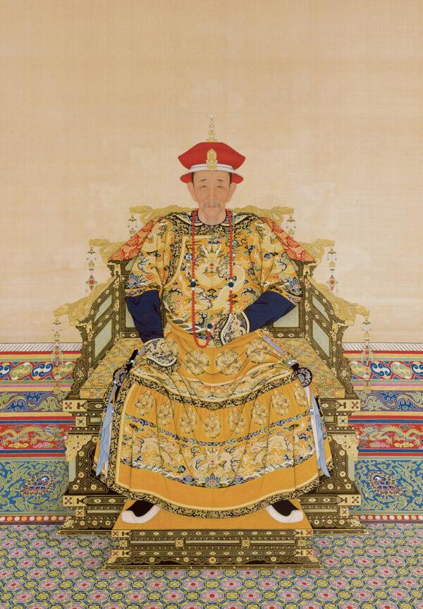 Emperor Kangxi in court dress, by an anonymous Qing Dynasty court painter.  The Palace Museum, Beijing. (PD-US)