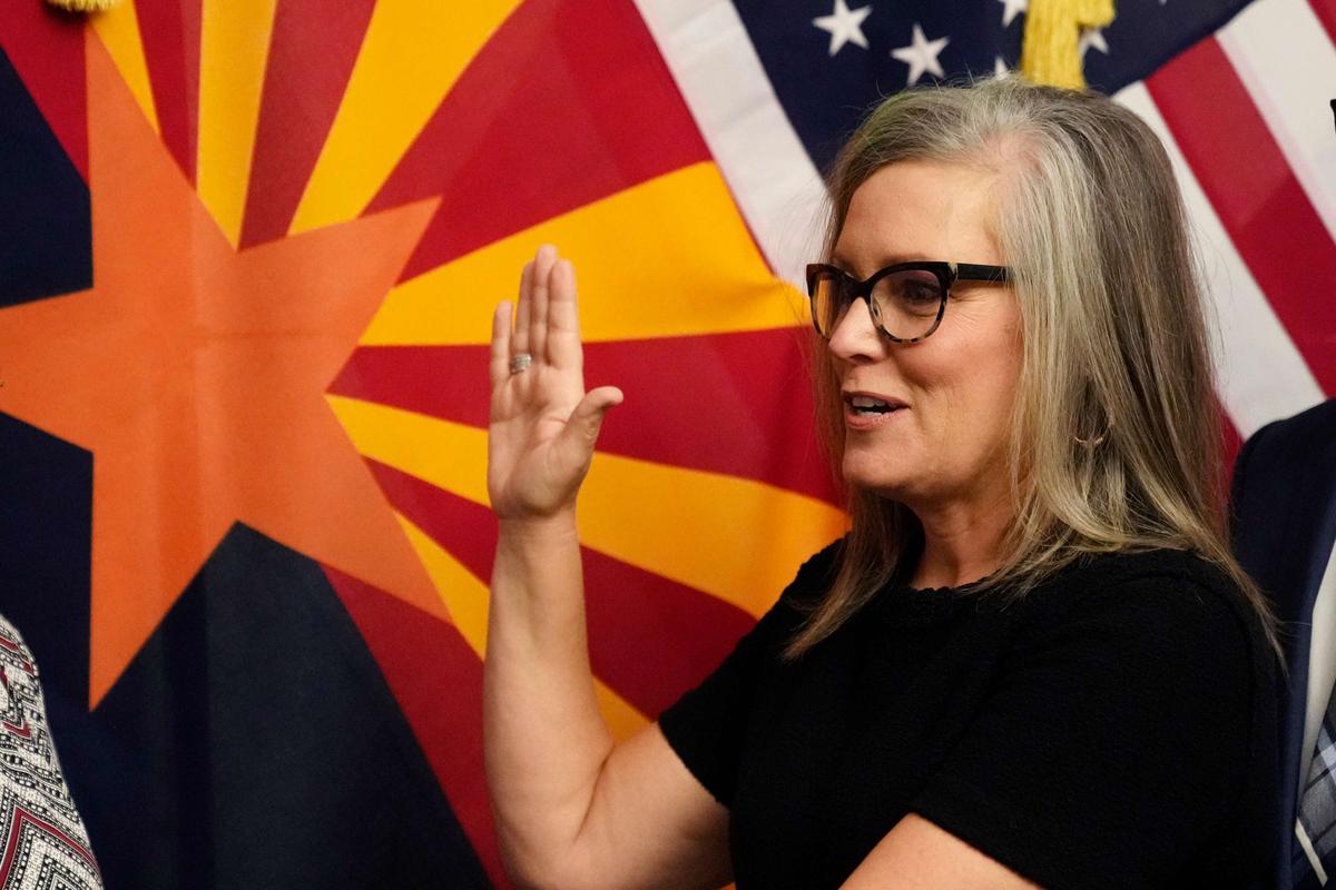 Arizona’s Hobbs Signs LGBT Executive Order in 1st Official Act as Governor