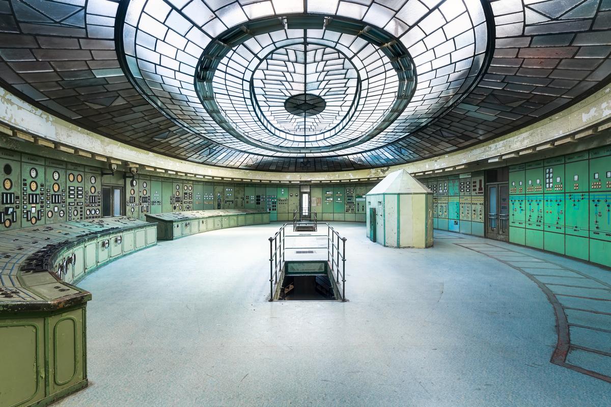 An abandoned former Soviet power plant in Budapest, Hungary, photographed in 2016. (Courtesy of <a href="https://romanrobroek.nl/">Roman Robroek Photography</a> and <a href="https://www.instagram.com/romanrobroek/">@romanrobroek</a>)