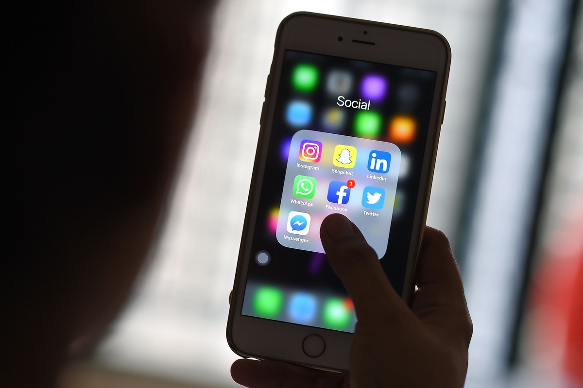 How I Tamed My Phone Habit (With the DETOX Method)